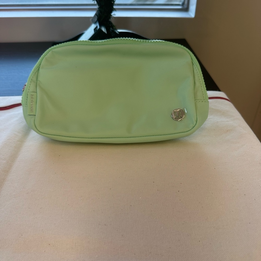 Lululemon Belt Bag *NWT*